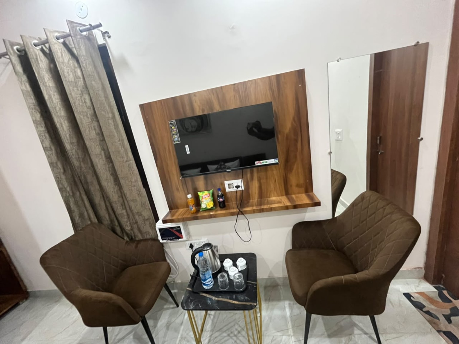 Hotel JSN gallery image 2