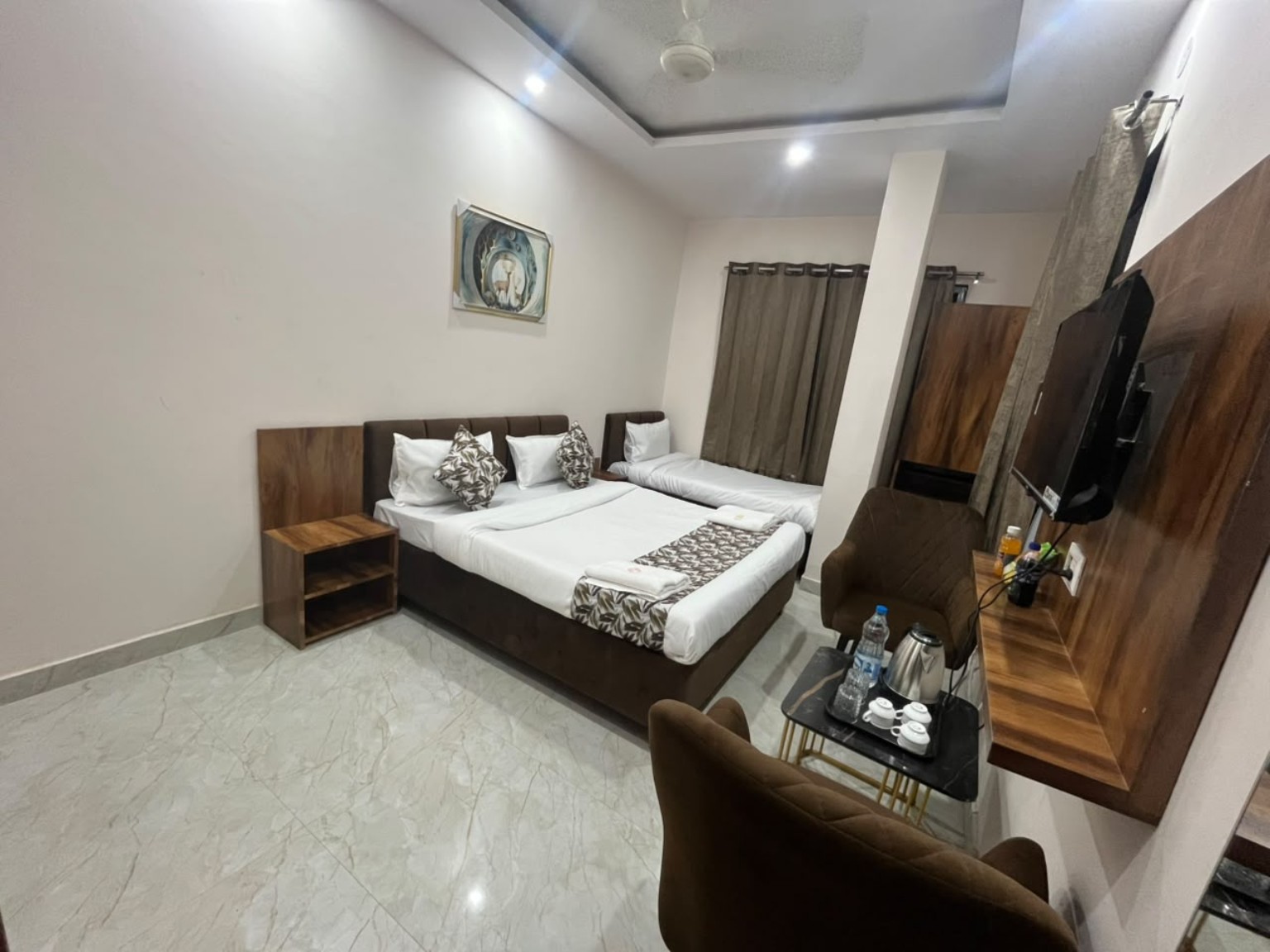 Hotel JSN gallery image 17